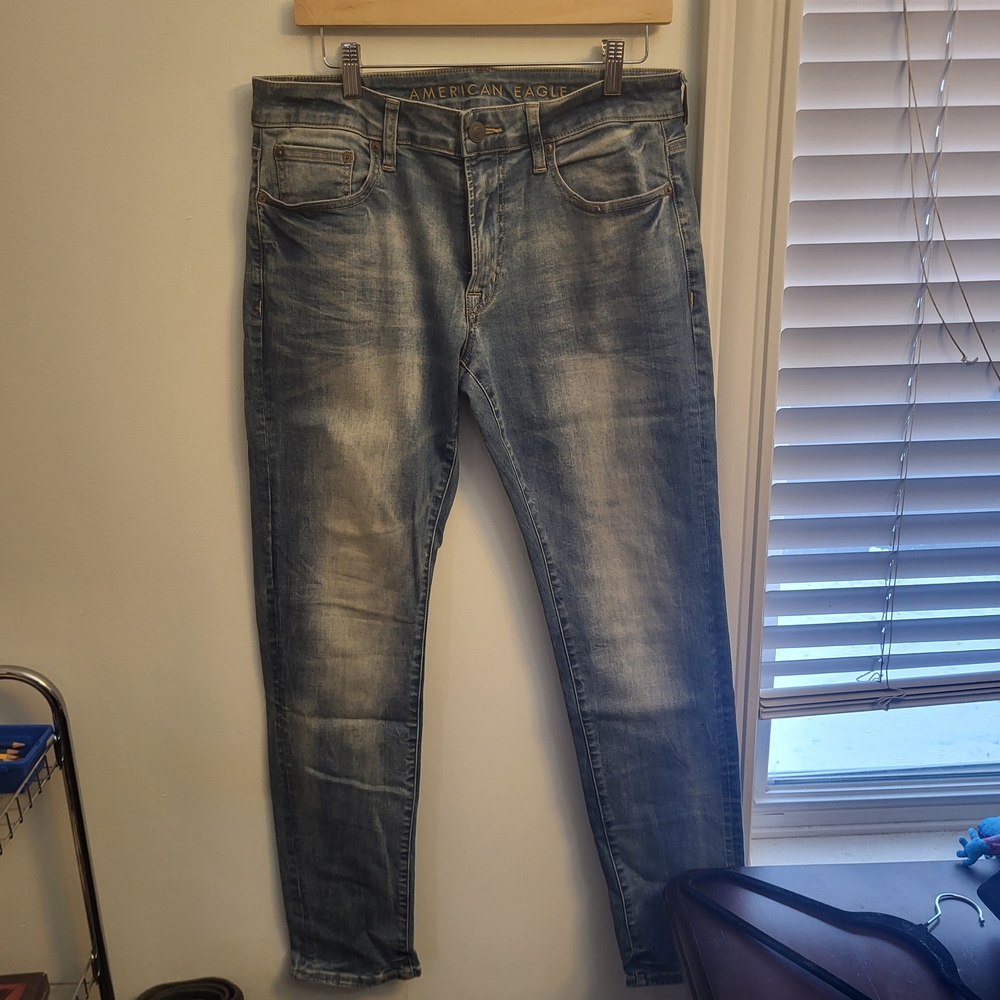 American Eagle Outfitters Men's Blue Jeans